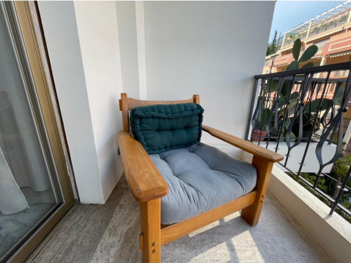 studio 2 pers , 40m2 en bord de mer avec vue mer Menton Buitenkant foto