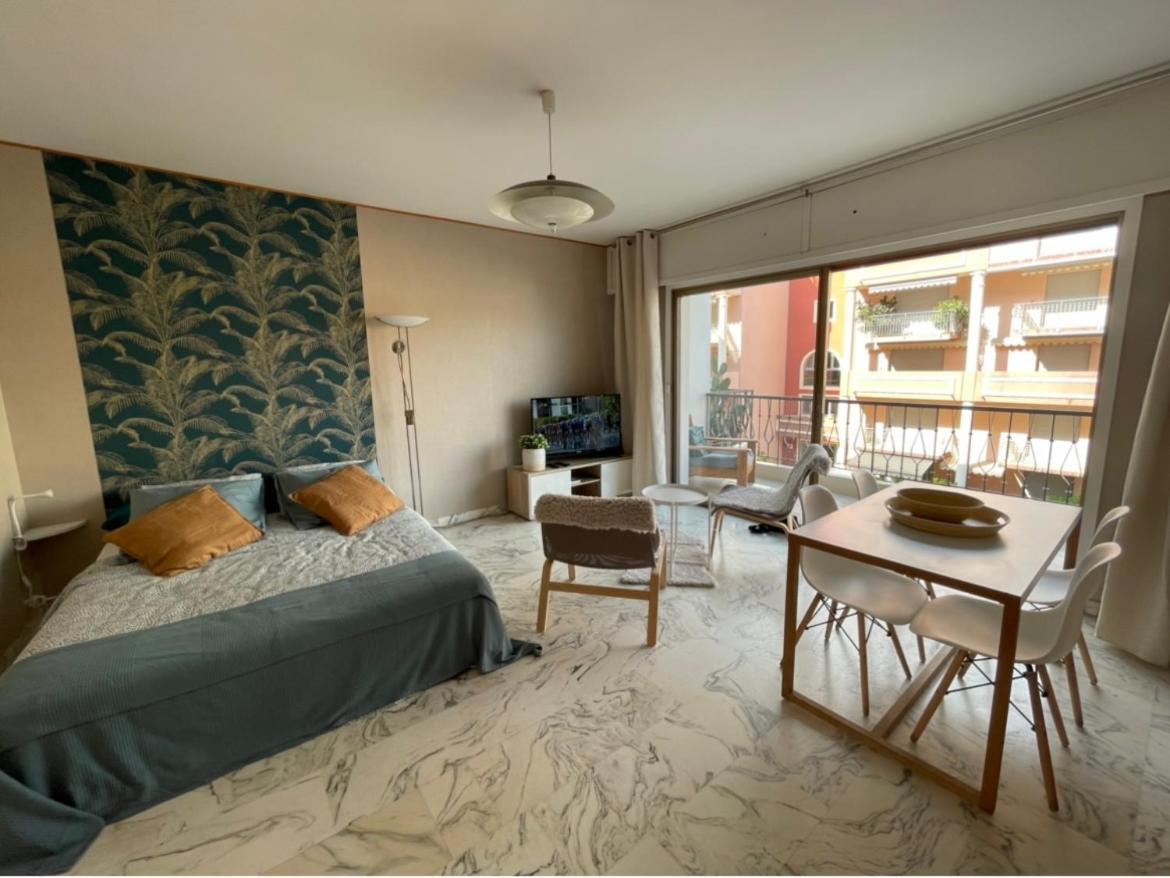 studio 2 pers , 40m2 en bord de mer avec vue mer Menton Buitenkant foto